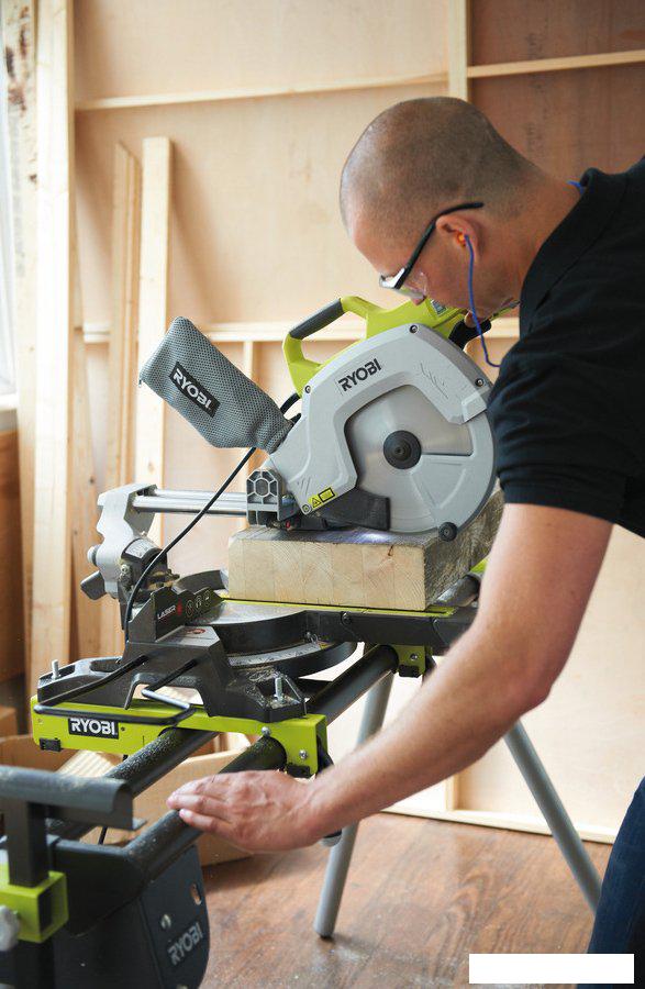 Торцовочная пила Ryobi EMS254L