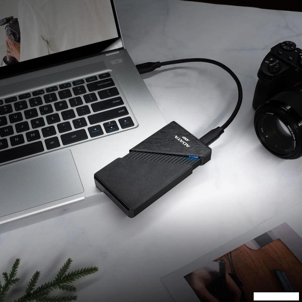 Внешний накопитель ADATA SE920 2TB SE920-2TCBK