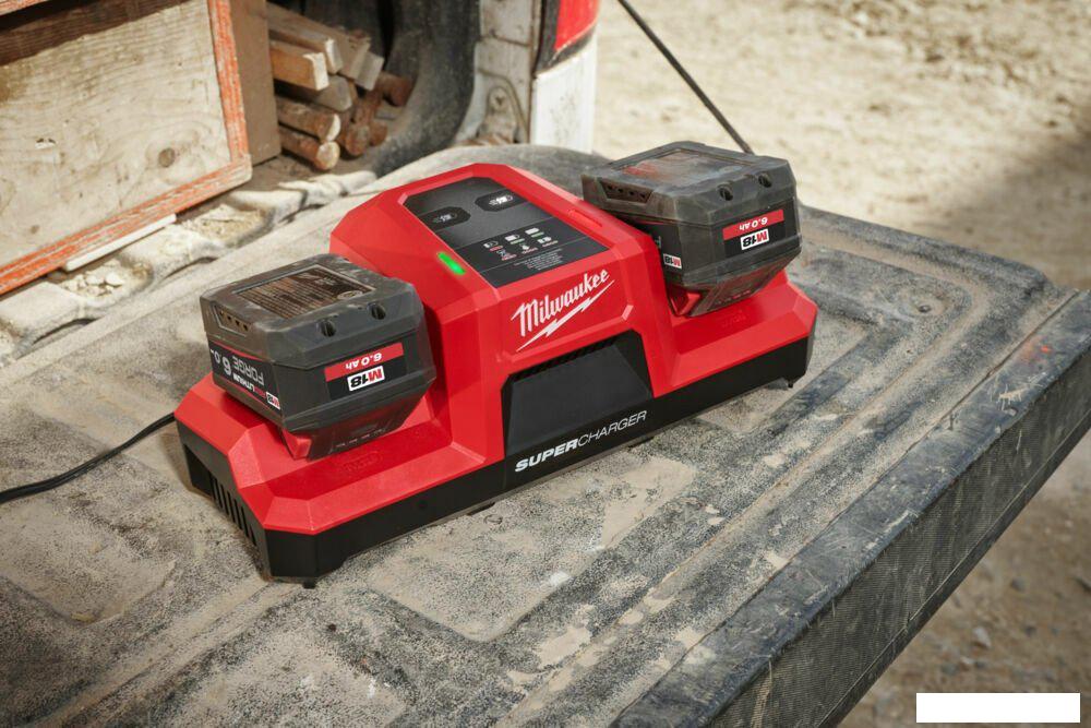 Зарядное устройство Milwaukee M18 M18DBSC 4932492531 (18В)