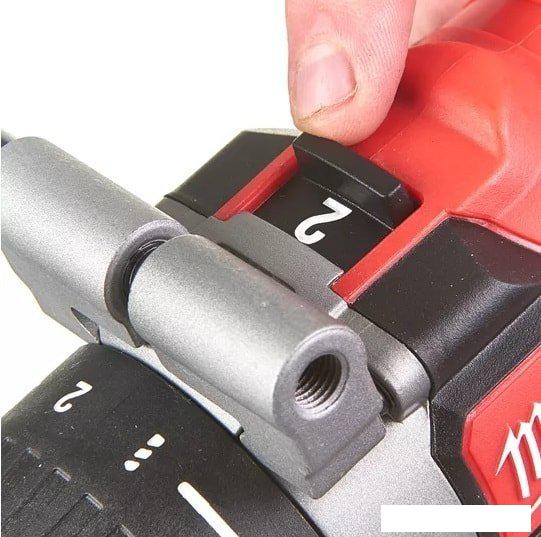 Дрель-шуруповерт Milwaukee M18 BLDD2-502X 4933464515 (с 2-мя АКБ, кейс)