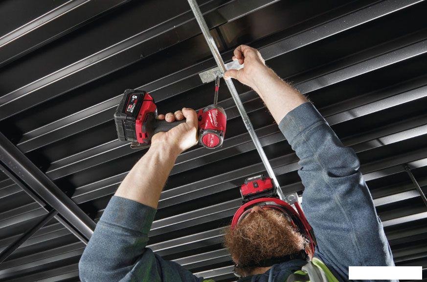 Винтоверт Milwaukee M18 FUEL M18FID3-502X 4933479865 (с 2-мя АКБ, кейс)