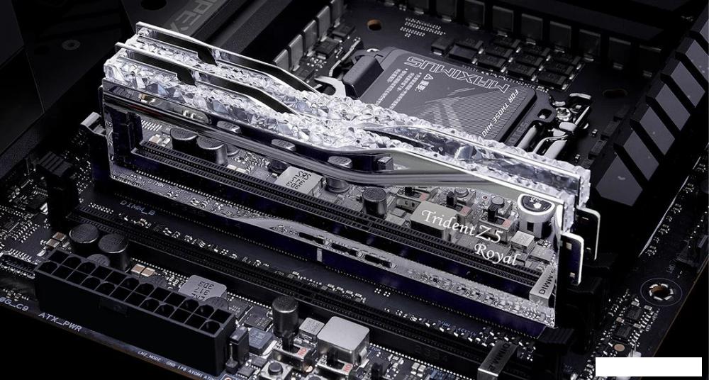 Оперативная память G.Skill Trident Z5 Royal 2x16ГБ DDR5 6400 МГц F5-6400J3239G16GX2-TR5S