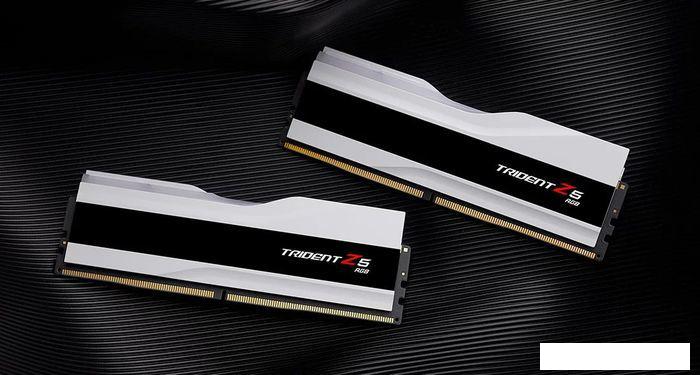 Оперативная память G.Skill Trident Z5 RGB 2x16ГБ DDR5 6000МГц F5-6000J3238F16GX2-TZ5RW