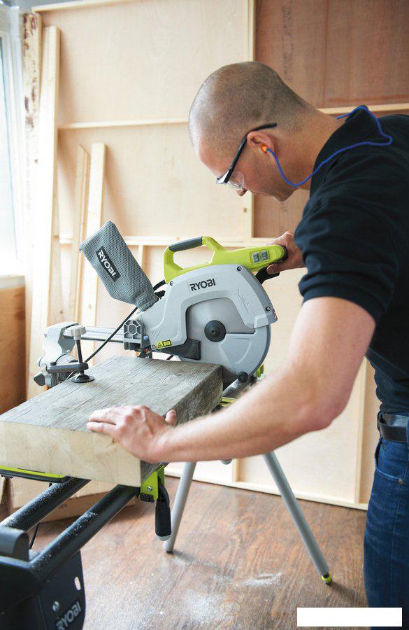 Торцовочная пила Ryobi EMS254L