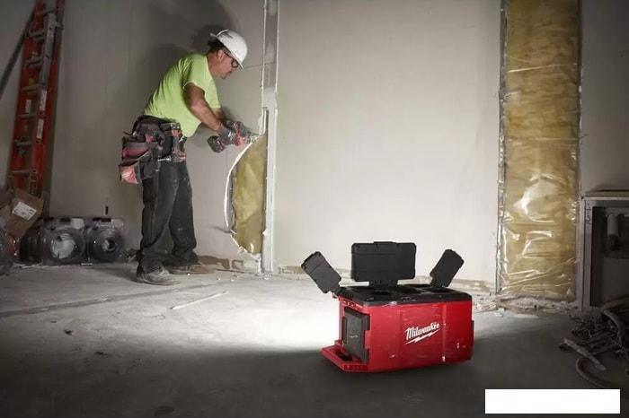 Фонарь Milwaukee M18 POALC-0 4933478120 (без АКБ)