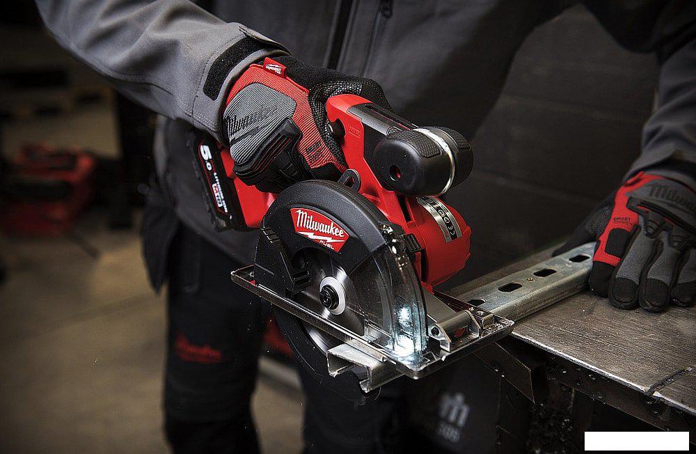 Дисковая (циркулярная) пила Milwaukee Fuel M18 FMCS-0X (без АКБ)