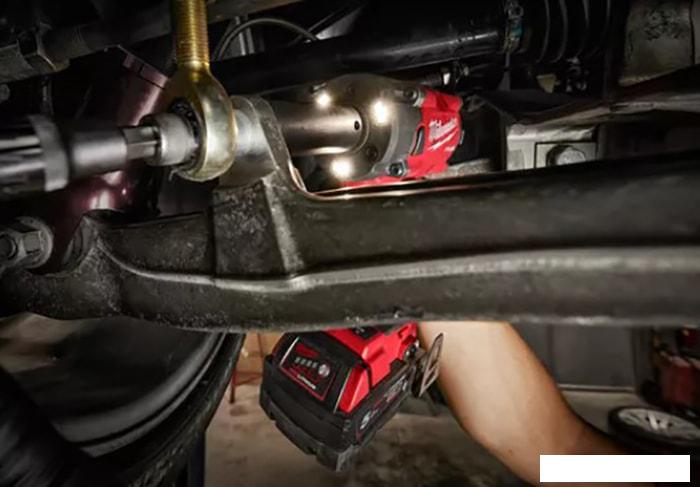 Гайковерт Milwaukee M18 FIW2P12-502X 4933478447 (с 2-мя АКБ, кейс)