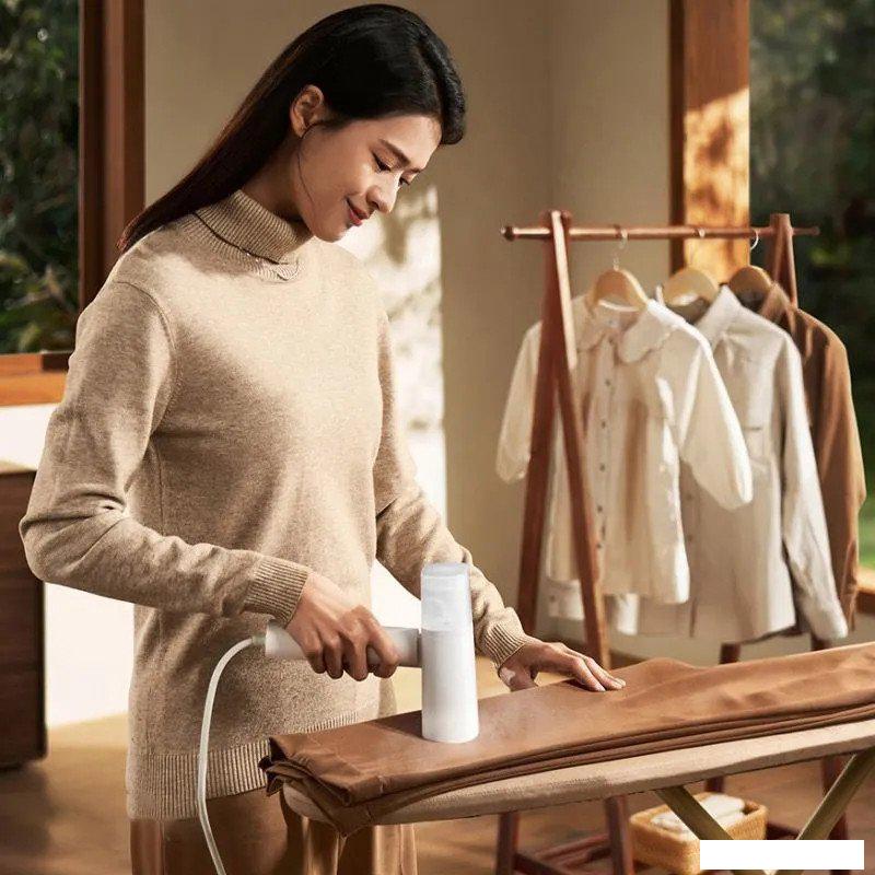 Отпариватель Xiaomi Mijia Handheld Garment Steamer 2 MJGTJ02LF (с переходником на евровилку)