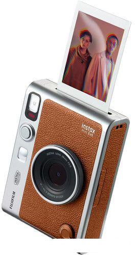 Фотоаппарат Fujifilm Instax Mini Evo (серебристый/коричневый)