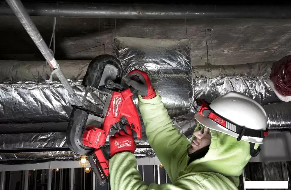 Ленточная пила Milwaukee Fuel M18 FBS85-202C 4933471497 (с 2-мя АКБ, кейс)