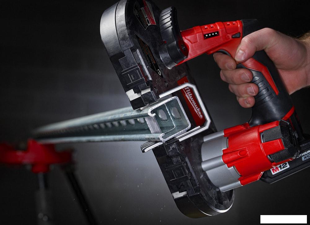 Ленточная пила Milwaukee M12 BS-0 4933431310 (без АКБ)