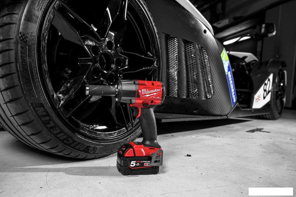 Гайковерт Milwaukee M18 FUEL M18FMTIW2F12-0 4933498057 (без АКБ)