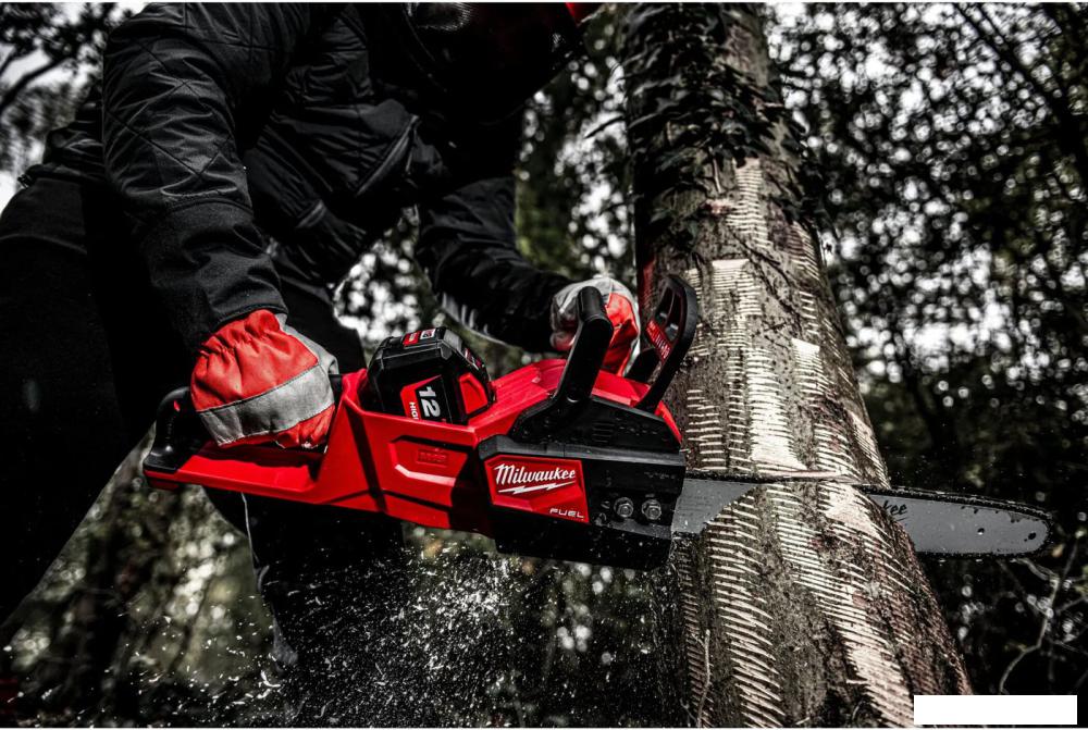 Аккумуляторная пила Milwaukee M18 FCHS-122 4933499217 (с 2-мя АКБ)