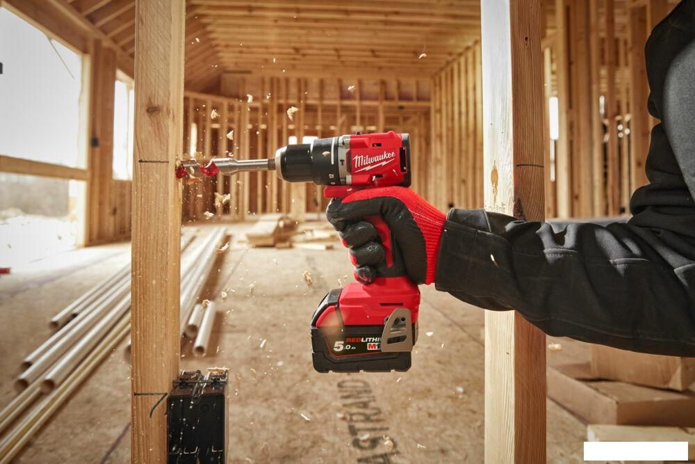 Ударная дрель-шуруповерт Milwaukee M18 M18BLPDRC-422C 4933492825 (с 2-мя АКБ 2 Ач + 4 Ач, кейс)