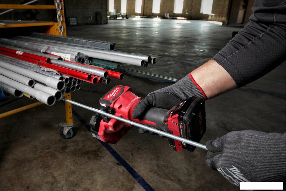 Инструмент для нарезания/восстановления резьбы Milwaukee M18 M18BLTRC-522X 4933471151 (с 2-мя АКБ 2 Ач + 5 Ач, кейс)