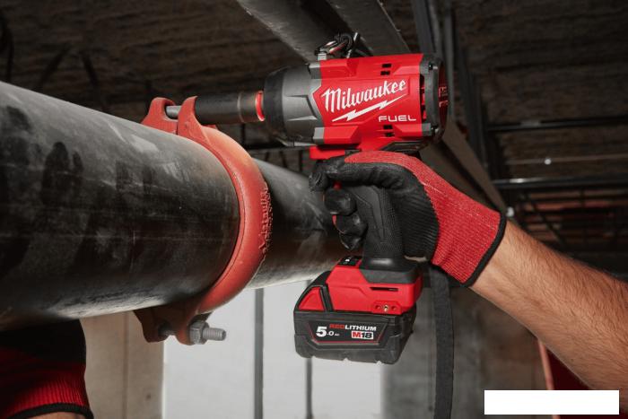 Гайковерт Milwaukee M18 FUEL M18FHIW2P12-502X 4933492786 (с 2-мя АКБ, кейс)