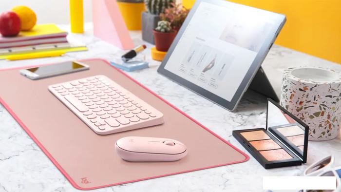 Коврик для стола Logitech Desk Mat (темно-розовый)