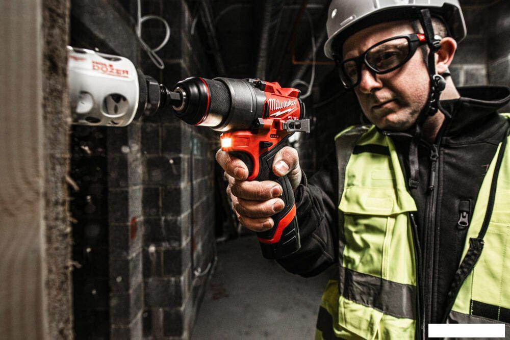Дрель-шуруповерт Milwaukee M12 FUEL M12FDD2-202X 4933479873 (с 2-мя АКБ 2 Ач, кейс)