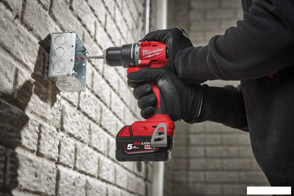Ударная дрель-шуруповерт Milwaukee M18 M18BLPDRC-422C 4933492825 (с 2-мя АКБ 2 Ач + 4 Ач, кейс)