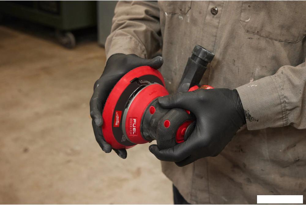 Эксцентриковая шлифмашина Milwaukee M12 FROS2.5 4933493647 (без АКБ)