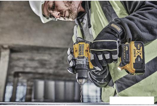 Дрель-шуруповерт DeWalt DCD800P2T (с 2-мя АКБ, кейс)