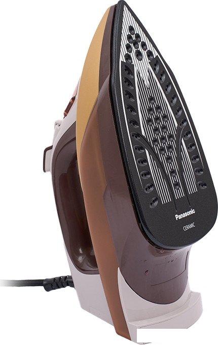 Утюг Panasonic NI-DTC555ATW