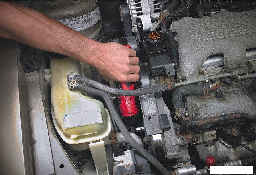 Трещотка Milwaukee M12 M12IR-201B 4933441720 (с 1-им АКБ, сумка)