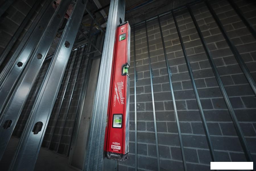 Уровень строительный Milwaukee Redstick Backbone 4932459063