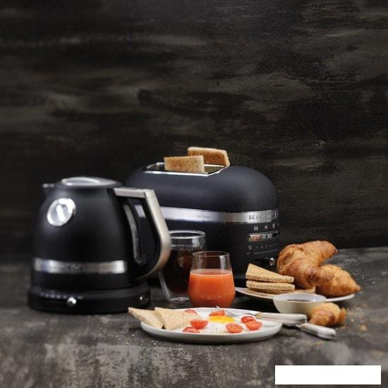 Электрический чайник KitchenAid Artisan 5KEK1522EBK