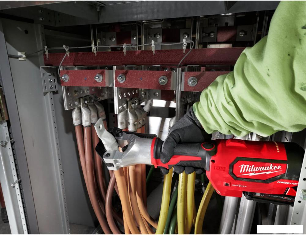 Кримпер Milwaukee M18 HDCT-202C 4933471950 (с 2-мя АКБ, кейс)