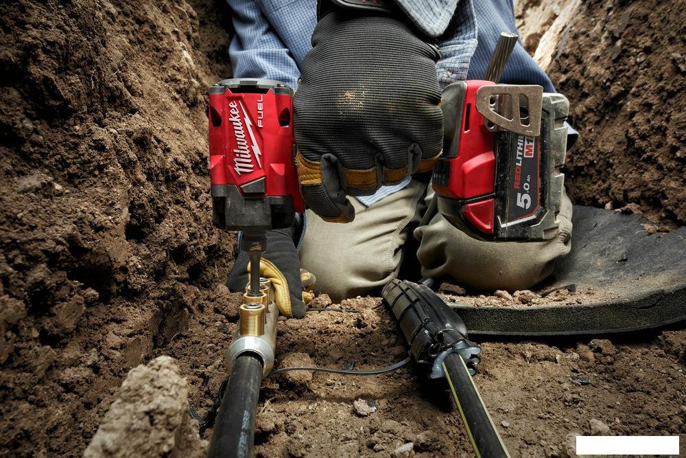 Гайковерт Milwaukee M18 FUEL M18FIW2F12-0 4933498058 (без АКБ)
