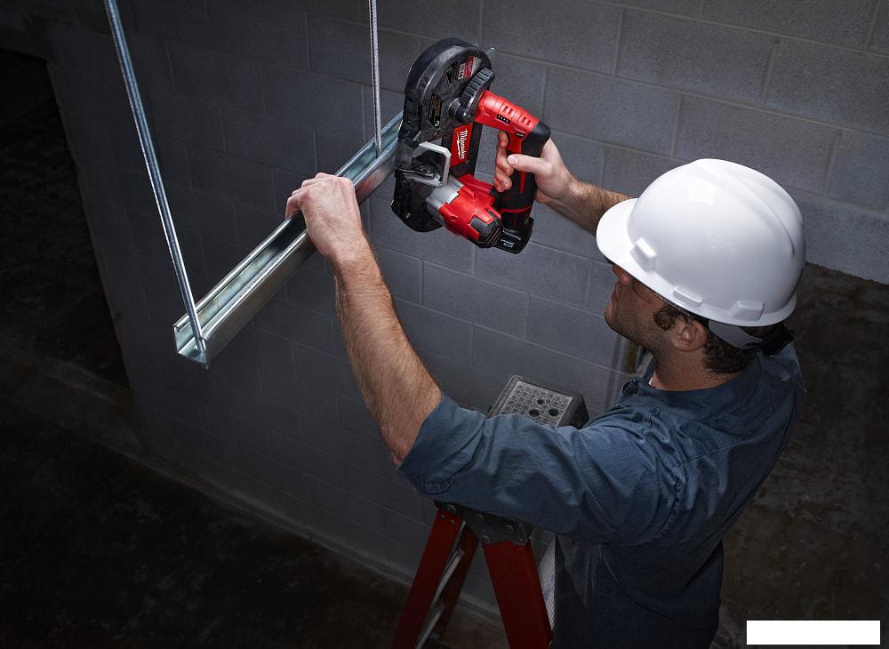 Ленточная пила Milwaukee M12 BS-0 4933431310 (без АКБ)