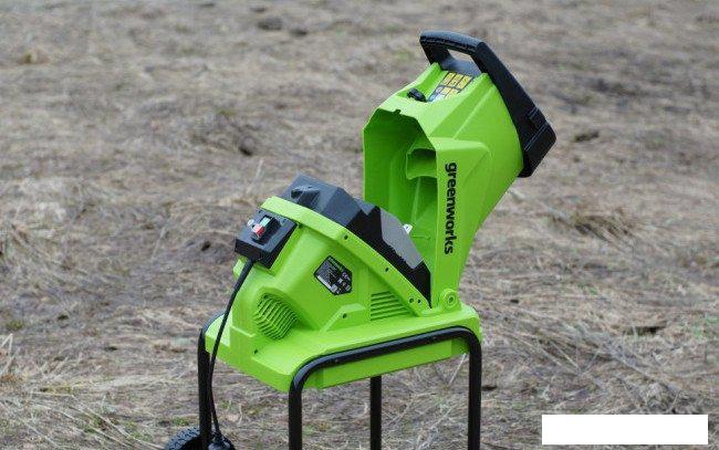 Садовый измельчитель Greenworks 2208007