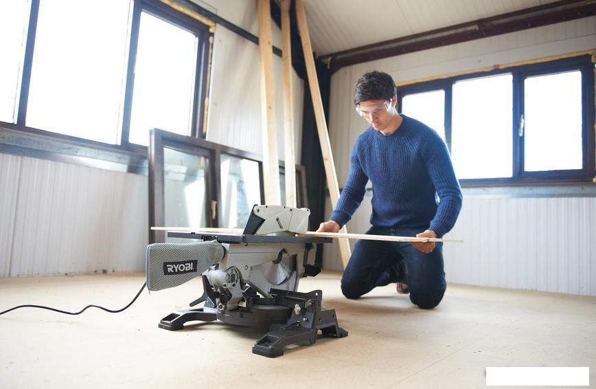 Станок Ryobi RTS1800-G