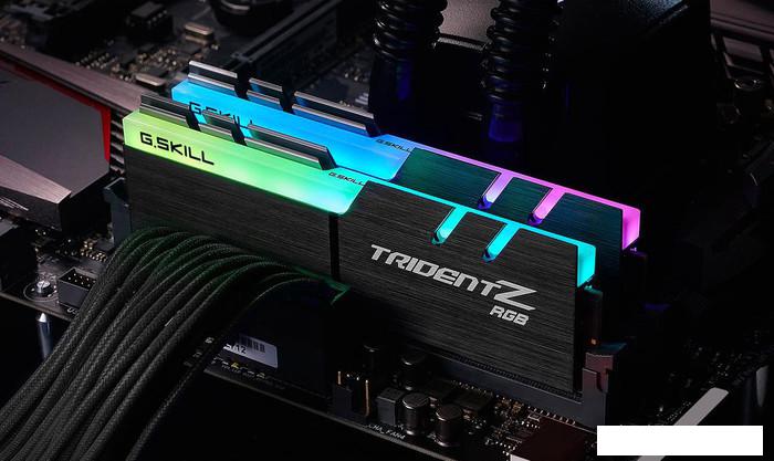 Оперативная память G.Skill Trident Z RGB 2x32GB DDR4 PC4-25600 F4-3200C16D-64GTZR