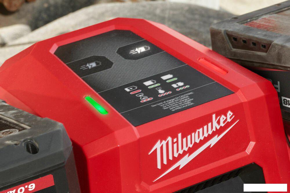 Зарядное устройство Milwaukee M18 M18DBSC 4932492531 (18В)
