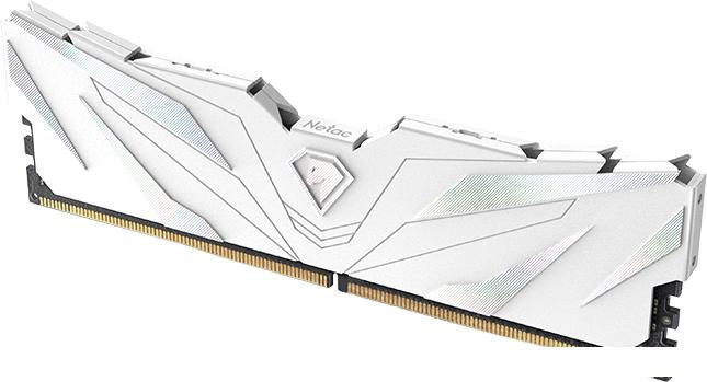 Оперативная память Netac Shadow II White 16ГБ DDR4 3200МГц NTSWD4P32SP-16W