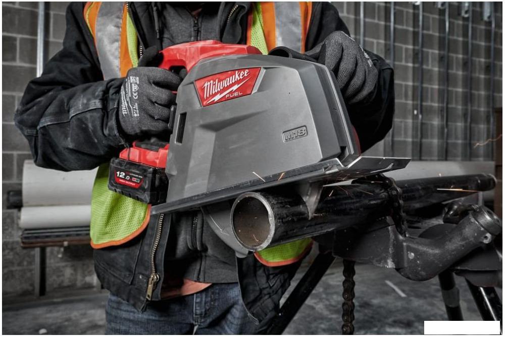 Дисковая (циркулярная) пила Milwaukee Fuel M18 FMCS66-0C 4933472110 (без АКБ, кейс)