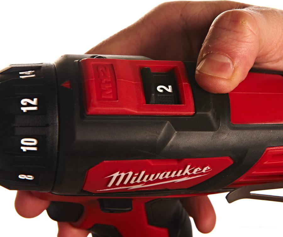 Дрель-шуруповерт Milwaukee M12 BDD-0 4933441930 (без АКБ)