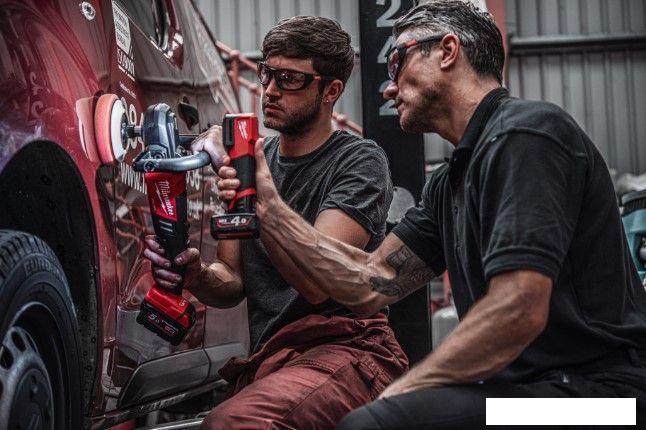 Фонарь Milwaukee M12 CML-401 (с 1-им АКБ)
