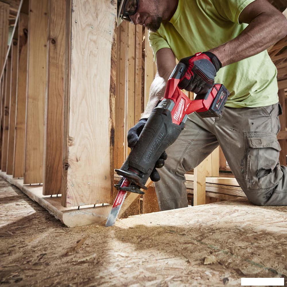 Сабельная пила Milwaukee M18 FSZ100P 4933498242 (с 2-мя АКБ, кейс)