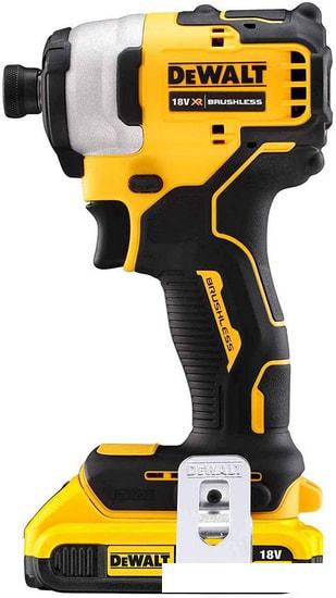Винтоверт DeWalt DCF809D2T-QW (с 2-мя АКБ, кейс)
