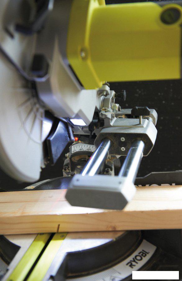 Торцовочная пила Ryobi EMS254L