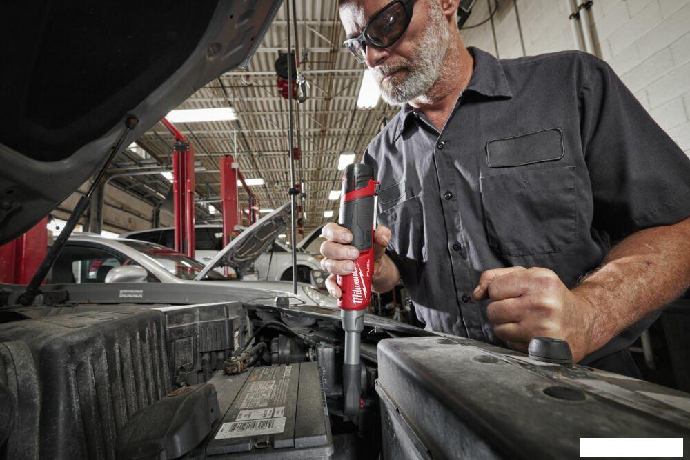 Трещотка Milwaukee M12 FUEL M12FHIR14LR-0 4933480790 (без АКБ)