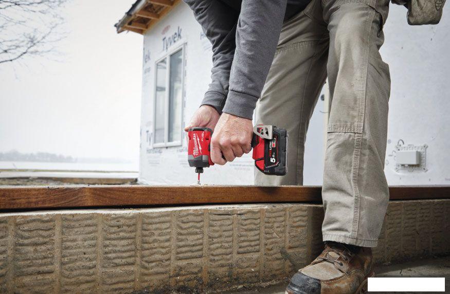 Винтоверт Milwaukee M18 FUEL M18FID3-0X 4933479864 (без АКБ, кейс)