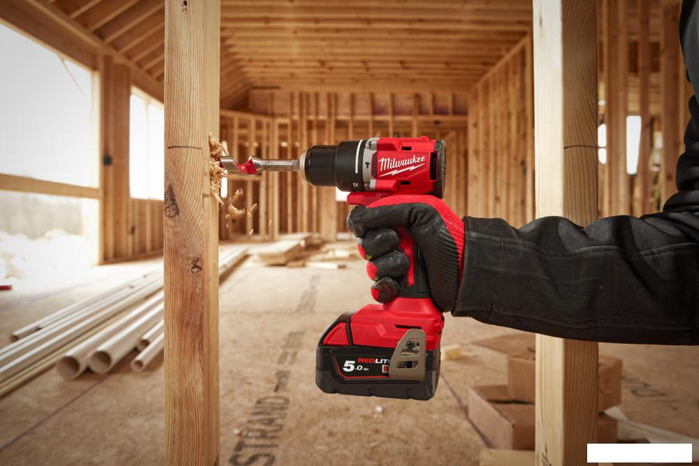 Ударная дрель-шуруповерт Milwaukee M18 BLPDRC-402C 4933492824 (с 2-мя АКБ 4 Ач, кейс)