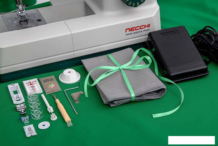Электромеханическая швейная машина Necchi Q421A