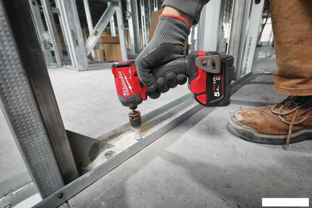Винтоверт Milwaukee M18 FUEL M18FID3-0 4933498061 (без АКБ)