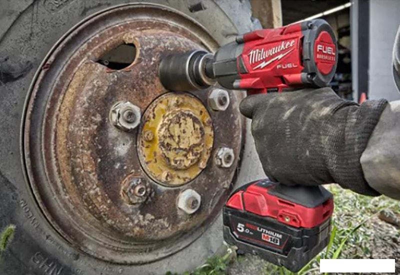 Гайковерт Milwaukee M18 FMTIW2F12-0X 4933478449 (без АКБ, кейс)