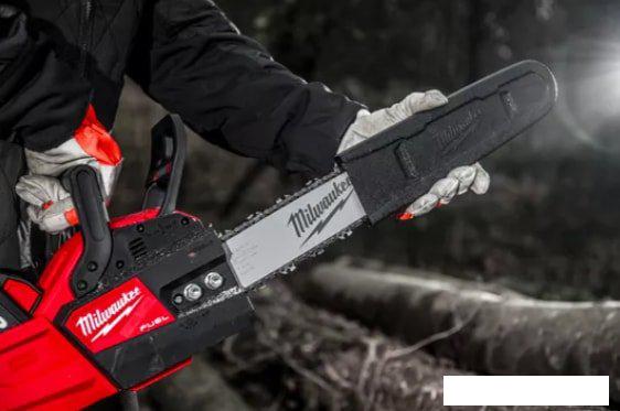 Аккумуляторная пила Milwaukee M18 FCHSC-0 (без АКБ)